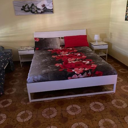 Zona Pirri Casa Notte A Cagliari Hotel ภายนอก รูปภาพ
